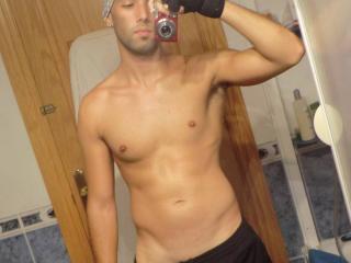 After workout, showing muscles, yeah i know lol 4 of 20