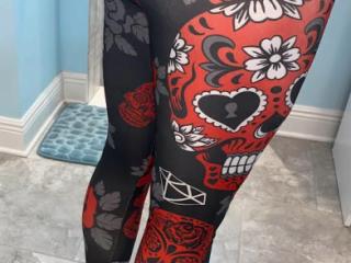 Fun leggings and shoes 6 of 6