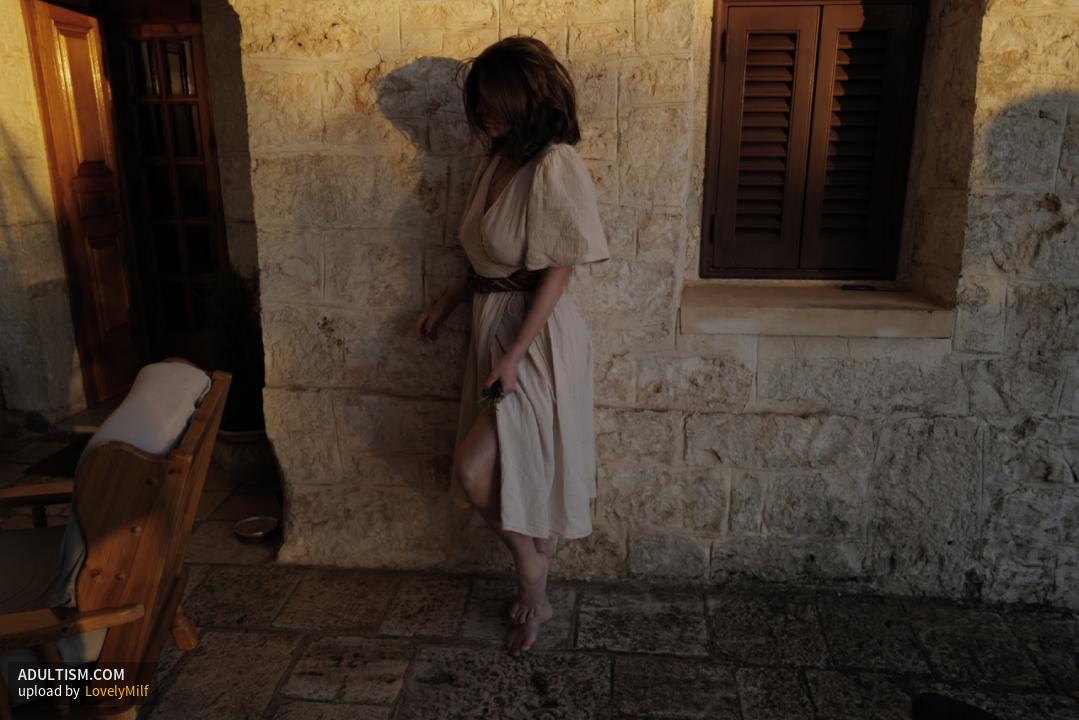 Image 5 of 6
