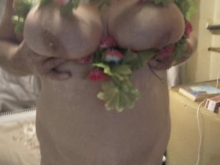 Wife's tits pussy 3 of 6