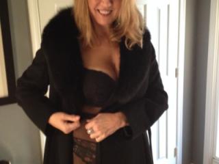 GOING TO MEET HER DATE 4 of 20