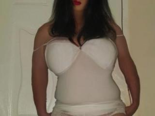 Trying for the Ho look 1 of 6
