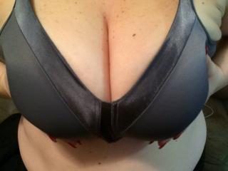 Some big tits in some big bras