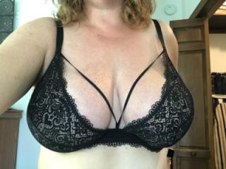 Sexy mamas huge tits 5 of 5