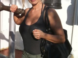 Let me introduce myself. 2 of 6