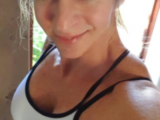 Bev playing with her clit