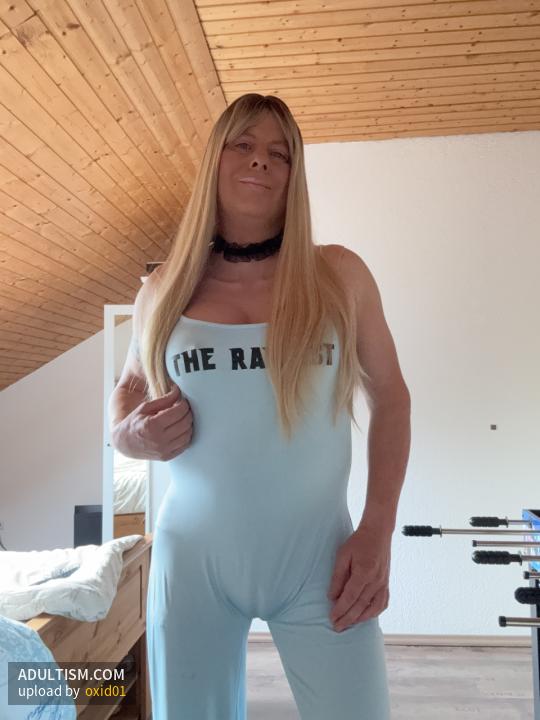Image 2 of 4