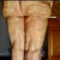 Sharing her fupa...