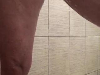 Shower vid