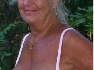 Smile, Now show me Your Tits 7 of 19