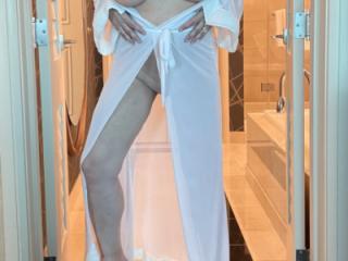 White robe in Vegas!!!  Hey baby, Hey! 4 of 18