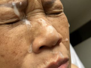 Girlfriend Facial 1 of 15