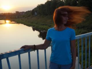 Flamehair in evening on the bridge (non-nude) 4 of 12
