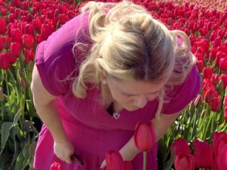 The Queen in the Tulip Fields…and her 2 lips 😈