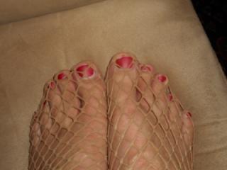 painted toes in nylons 5 of 13