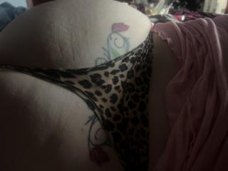 Showing leopard thong 4 of 13