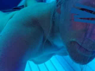 Tanning time 2 9 of 12