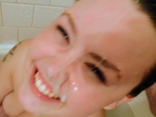 Watching her have fun in the tub 7 of 18
