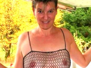 Amateur Dessous model 2 of 5