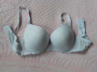 Bras. 10 of 20