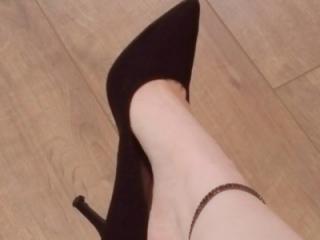 Black toes & heels 7 of 8