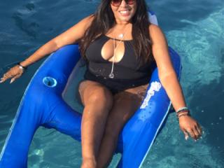 Sexy Chubby Busty Nadine 19 of 20