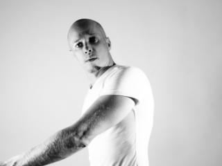 proud married straight man on public exhibition 12 of 18