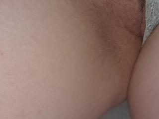 Wife´s hairy pussy 4 of 9
