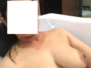 Horny Wife waiting to be Breed