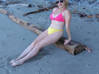 Cindysinx enjoys the day at the beach in Stanley park 3 of 16