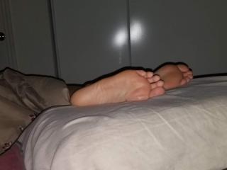 Just feet and toes, 3 of 11