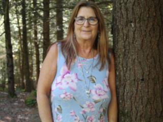 Hot Mrs P 2025 woods 12 of 20