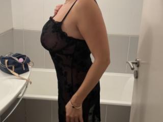 Me Sophie, little whore in a nightie 2 of 20