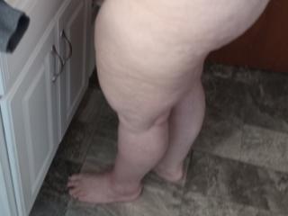 Wife's succulent thighs 5 of 10