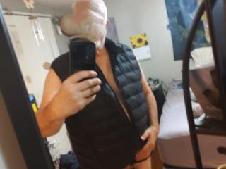 Male looking for ladies that want to play