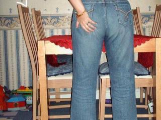 Mum in jeans 3 of 12