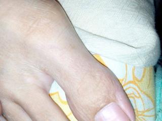 Malay feet n toes 1 of 16