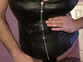 New Leather Top,,,To Big for my Boobs grrrrr 🤨 4 of 9