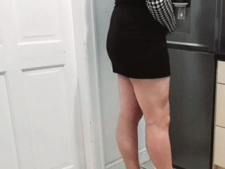 Leggy Dogtooth Slut....More Kitchen Legs.... 7 of 19