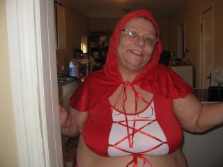 Little red riding hood 3 of 20
