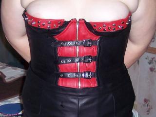 Leather corset 3 of 5