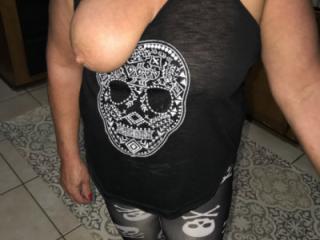 skulls and big tits 3 of 8