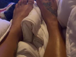 Sexy latina feet