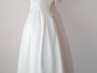 35 Alessia Travestita Wedding Dress 5 of 20