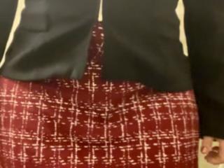 The Queen’s Red Dress 2 of 13