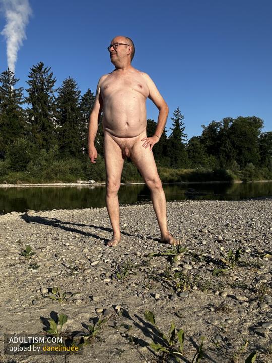 Image 3 of 16