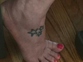 Mom's Feet Voyeur (PLEASE COMMENT)