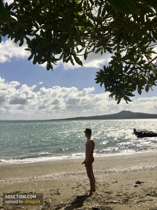 Image 2 of 7