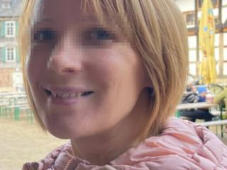 Sexy Naked Wife (18) 5 of 9