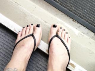 Fresh nails in sandals 8 of 8